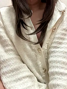 Snapshot of milk_tea00 chatting on November 17, 2025, 4:18 am milk tea00 online show from November 17, 2025, 4:18 am