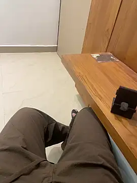 Snapshot of Notme_09 chatting on November 13, 2025, 2:49 pm Notme 09 online show from November 13, 2025, 2:49 pm