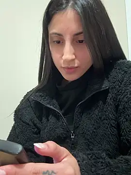 Snapshot of itsmiasofia chatting on June 27, 2026, 11:10 pm itsmiasofia online show from June 27, 2026, 11:10 pm