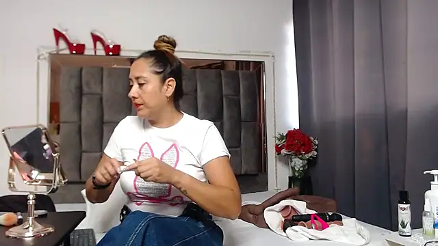 Salmma Milf online show from July 10, 2026, 11:57 am