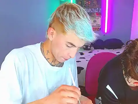 Snapshot of Latin_boysxxxx chatting on October 27, 2025, 2:59 am Latin boysxxxx online show from October 27, 2025, 2:59 am