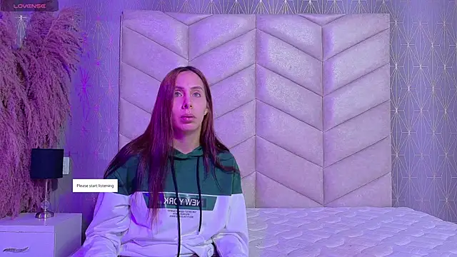 LannaRossi online show from November 4, 2025, 12:48 pm