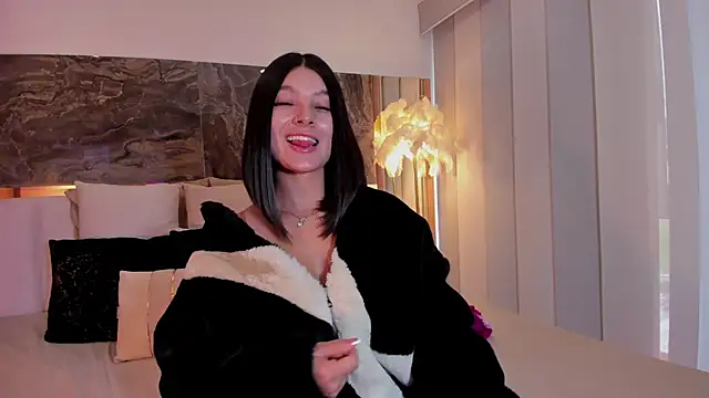 Rashel Frost  online show from December 2, 2025, 7:53 pm