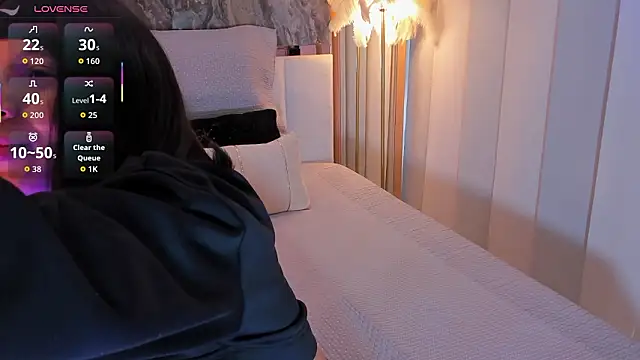 Rashel Frost  online show from February 4, 2026, 3:07 pm