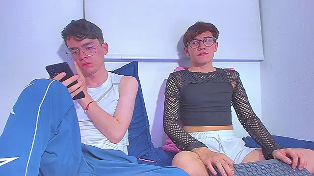 Snapshot of dani_angel_dark chatting on November 29, 2025, 1:30 am dani angel dark online show from November 29, 2025, 1:30 am