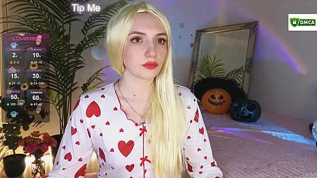 Snapshot of cute_cake chatting on October 28, 2025, 12:41 pm cute cake online show from October 28, 2025, 12:41 pm