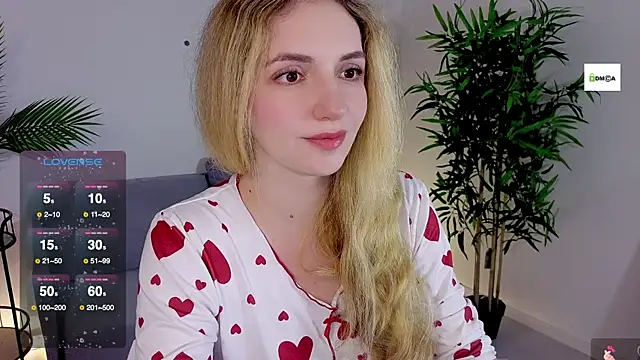 Snapshot of cute_cake chatting on July 24, 2026, 6:17 pm cute cake online show from July 24, 2026, 6:17 pm