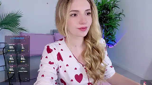 Snapshot of cute_cake chatting on July 28, 2026, 6:20 am cute cake online show from July 28, 2026, 6:20 am