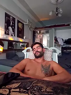 Snapshot of ogiday124 chatting on October 16, 2025, 2:40 pm ogiday124 online show from October 16, 2025, 2:40 pm