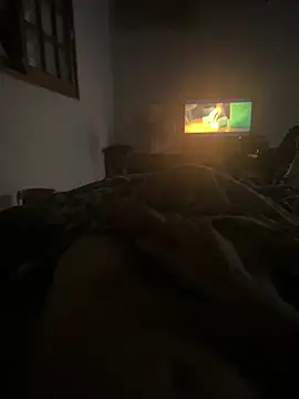 alesss11 online show from April 20, 2026, 4:48 am