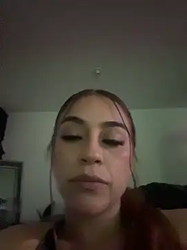 Snapshot of Aliss_rose chatting on October 28, 2025, 11:07 pm Aliss rose online show from October 28, 2025, 11:07 pm