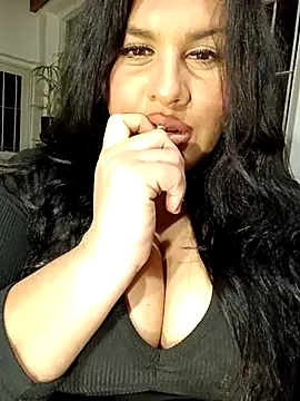 Sexylips200 online show from November 14, 2025, 6:23 am