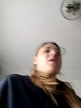 SandyCassie online show from March 27, 2026, 8:37 am