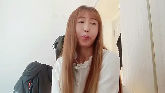 xiaowujiejie online show from November 10, 2025, 1:59 am