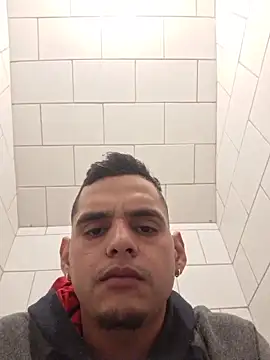 Snapshot of Daiberrubio chatting on February 1, 2026, 11:58 pm Daiberrubio online show from February 1, 2026, 11:58 pm