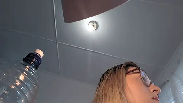 Snapshot of DemigoddessLexie chatting on October 25, 2025, 4:31 am DemigoddessLexie online show from October 25, 2025, 4:31 am