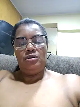 Snapshot of Pessoa54 chatting on November 19, 2025, 12:43 am Pessoa54 online show from November 19, 2025, 12:43 am