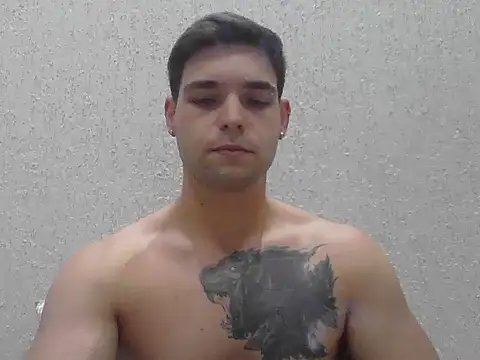 Snapshot of Zure-xxx chatting on April 10, 2026, 11:42 pm Zure-xxx online show from April 10, 2026, 11:42 pm