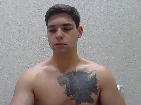 Snapshot of Zure-xxx chatting on April 13, 2026, 12:38 am Zure-xxx online show from April 13, 2026, 12:38 am
