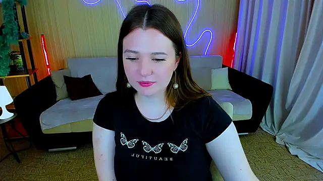 Moonvelle online show from November 6, 2025, 12:06 pm