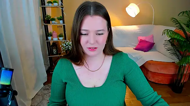 Moonvelle online show from November 7, 2025, 11:21 am