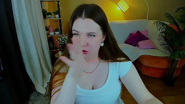 Moonvelle online show from November 9, 2025, 4:11 am