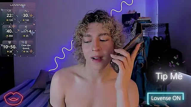 Snapshot of Lyric_Mirage chatting on November 16, 2025, 9:09 pm Lyric Mirage online show from November 16, 2025, 9:09 pm