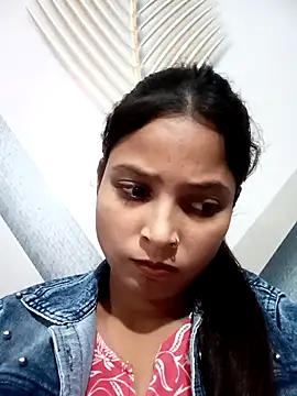 Anshika1431 online show from November 19, 2025, 4:18 pm