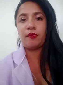 Ailinemart online show from November 5, 2025, 3:12 pm