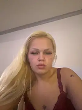 CherryXOX- online show from November 11, 2025, 6:41 pm