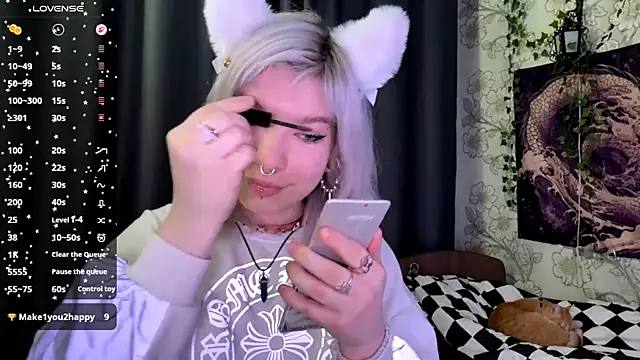 ElnoraVanord online show from November 1, 2025, 7:49 pm