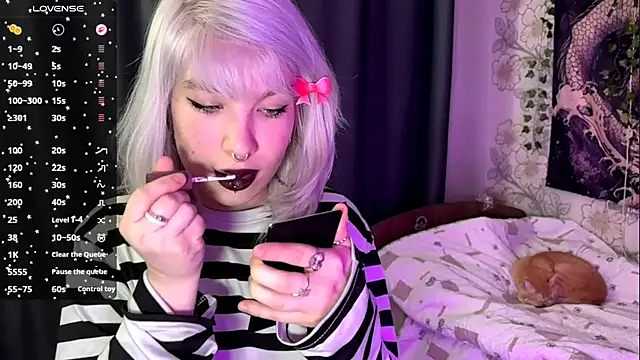 ElnoraVanord online show from November 8, 2025, 7:23 pm