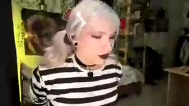 ElnoraVanord online show from November 16, 2025, 7:41 pm