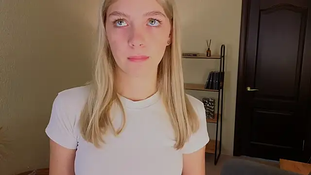 Snapshot of Susan_Sanders_ chatting on October 25, 2025, 7:49 am Susan Sanders online show from October 25, 2025, 7:49 am