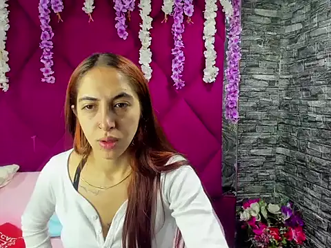 MariamGray1 online show from November 7, 2025, 4:51 pm