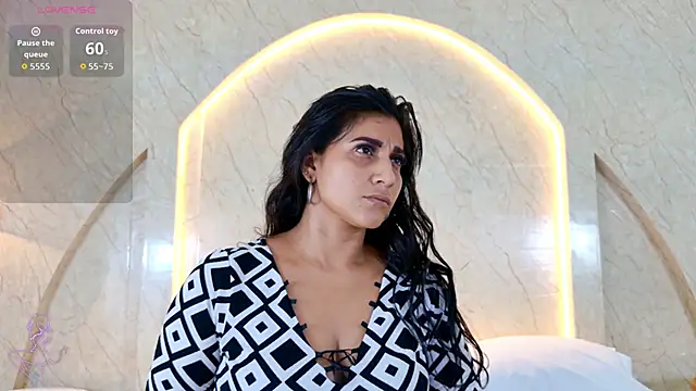 Antonella Russo1 online show from May 21, 2026, 1:29 pm
