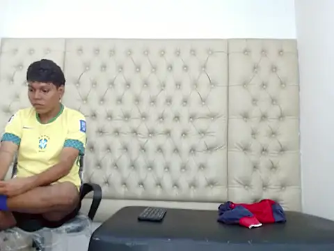 RayStewart  online show from November 15, 2025, 1:47 am