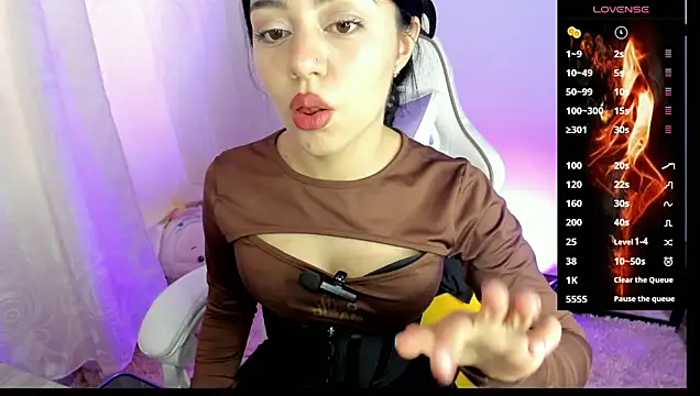 Snapshot of Midori_rosse chatting on May 3, 2026, 10:05 pm Midori rosse online show from May 3, 2026, 10:05 pm