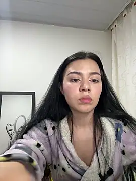 Snapshot of Midori_rosse chatting on May 15, 2026, 11:34 pm Midori rosse online show from May 15, 2026, 11:34 pm