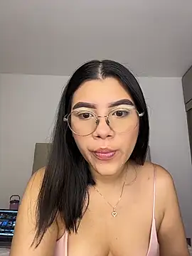 Julietalcl online show from March 23, 2026, 9:02 am