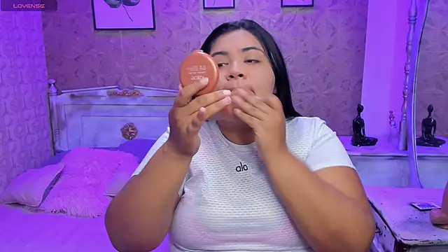 Sara clk online show from March 23, 2026, 8:13 pm