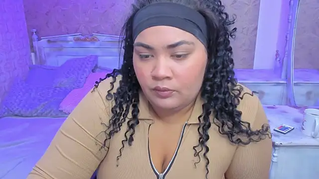 Sara clk online show from July 20, 2026, 8:33 pm