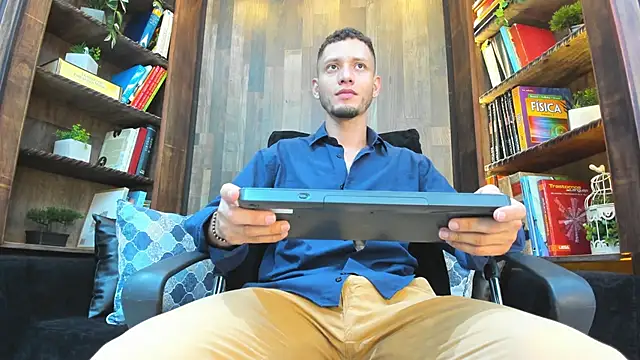 GabrielDraiven online show from December 5, 2025, 7:32 pm