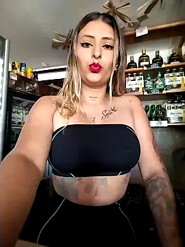 Snapshot of catalella16 chatting on December 16, 2025, 8:03 pm catalella16 online show from December 16, 2025, 8:03 pm