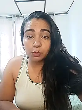 angie velez1 online show from November 13, 2025, 7:46 pm