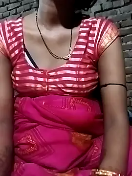 Hot Lilly02 online show from October 29, 2025, 7:15 pm