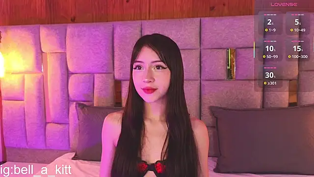 bella kittyy  online show from November 26, 2025, 5:19 am