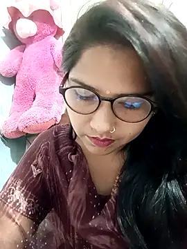 Vanshika1432 online show from October 22, 2025, 6:13 am