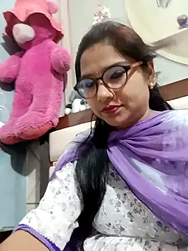 Vanshika1432 online show from October 23, 2025, 3:50 am