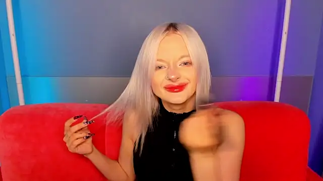Snapshot of AlessaKiss chatting on June 19, 2026, 1:43 am AlessaKiss online show from June 19, 2026, 1:43 am